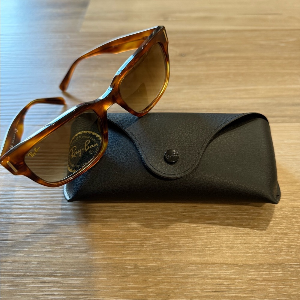 Ray-Ban Tortoise Shell Sunglasses - Picture 3 of 4